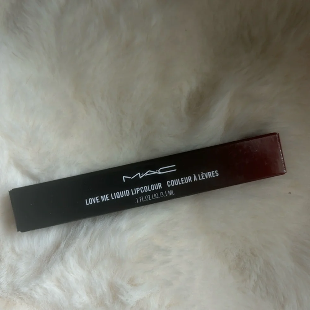 MAC E for Effortless Love Me Lip Color NEW
